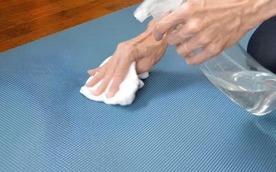 Best Way to Clean a Yoga Mat: Resolve Care Problems