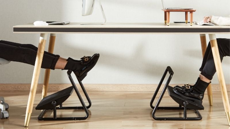 how to make a footrest for desk