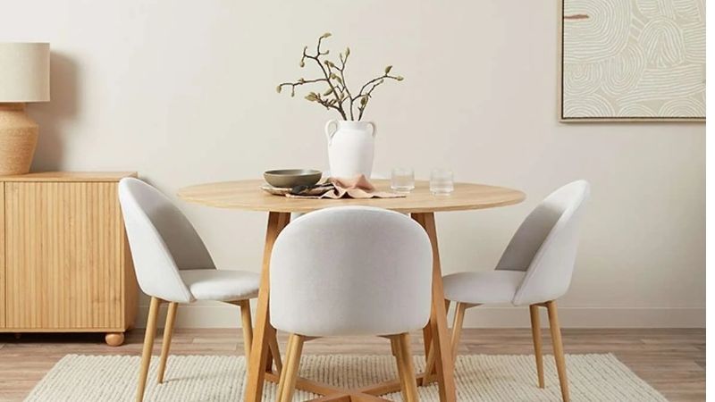 round dining table for 4