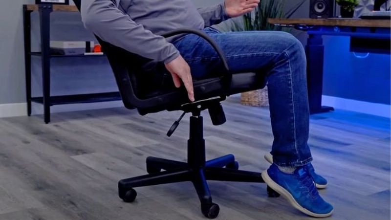 should you lean back in office chair