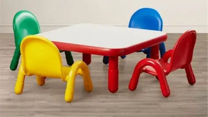 toddler table and chairs