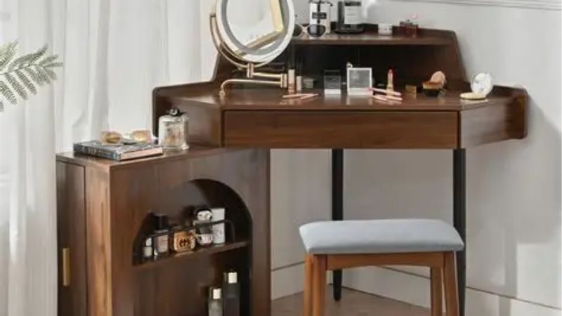 vanity table